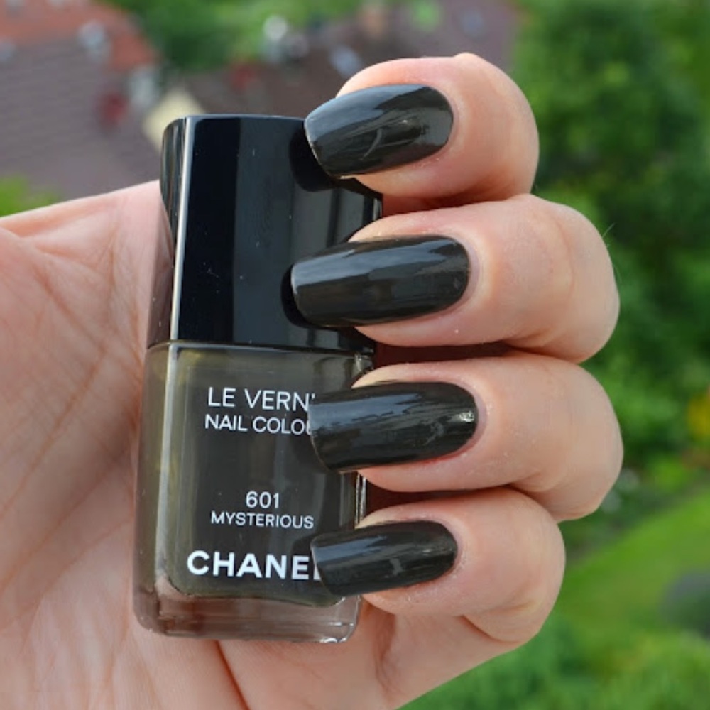 Chanel Les Vernis “Mysterious” 601 Nail Polish - New In Box